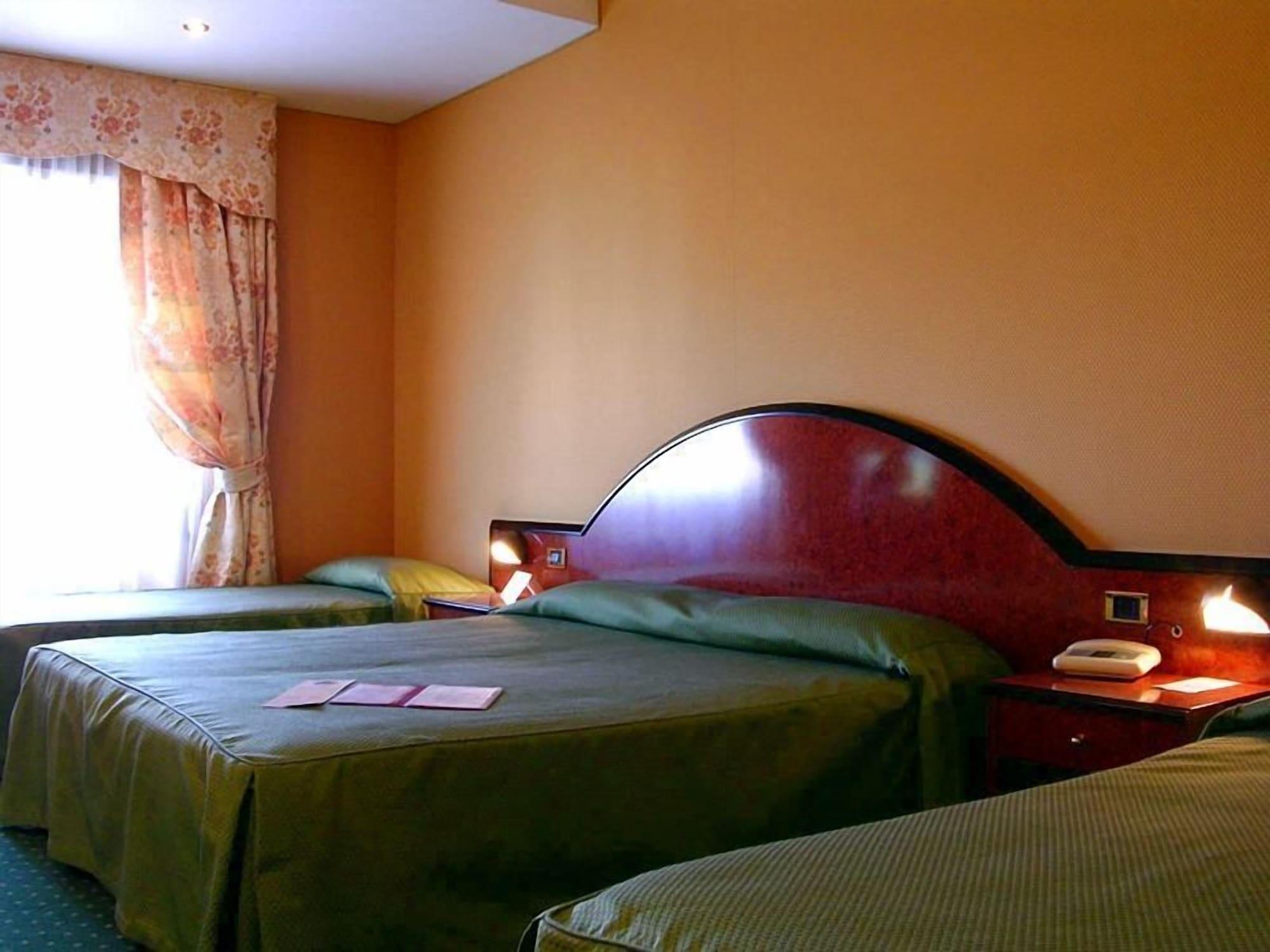 Grand Hotel Dei Cesari Anzio Extérieur photo