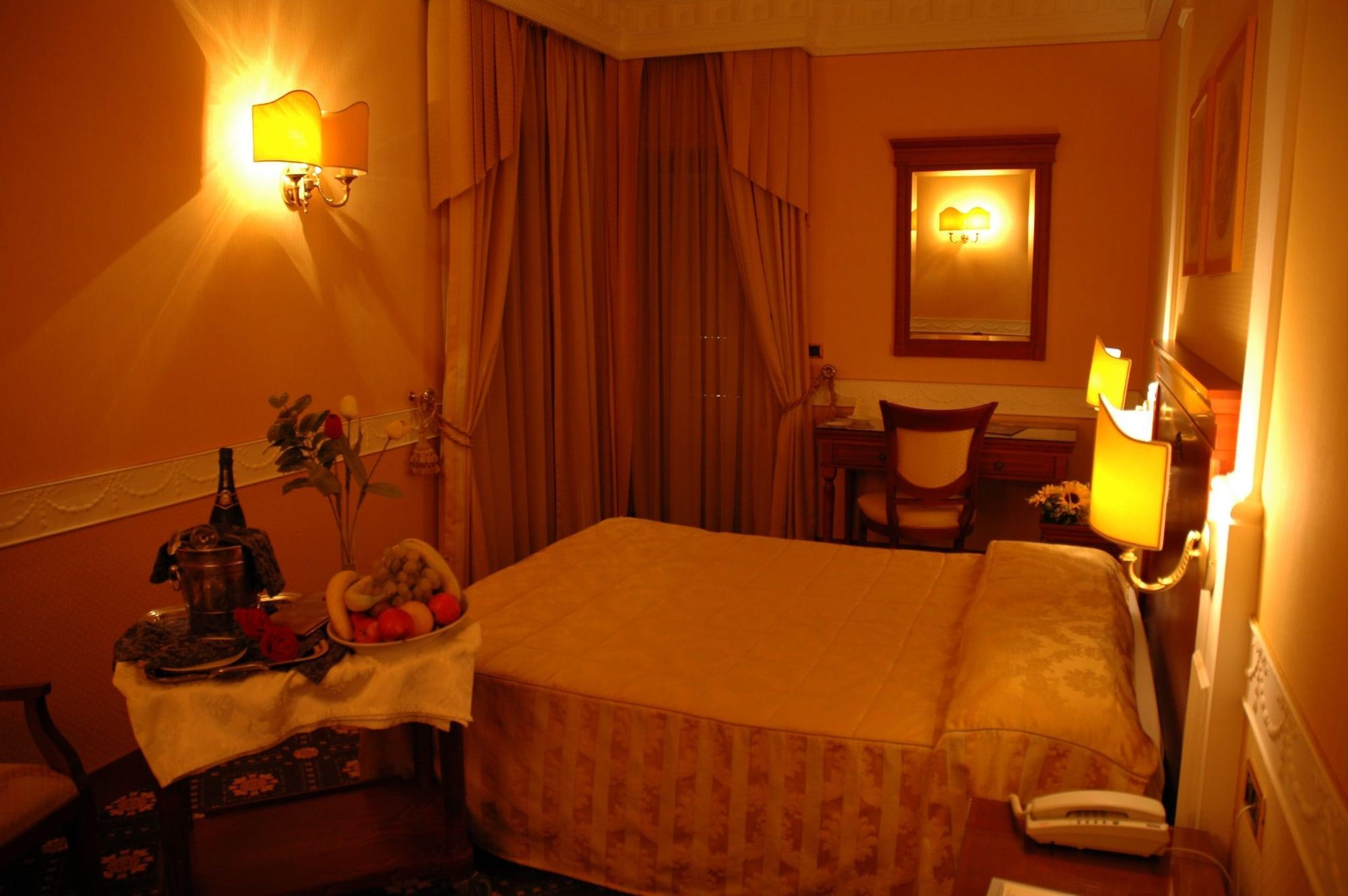 Grand Hotel Dei Cesari Anzio Extérieur photo