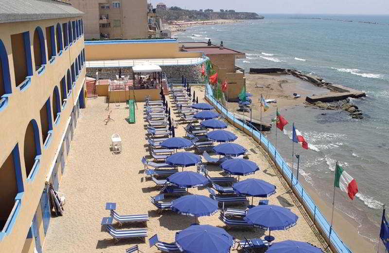 Grand Hotel Dei Cesari Anzio Extérieur photo