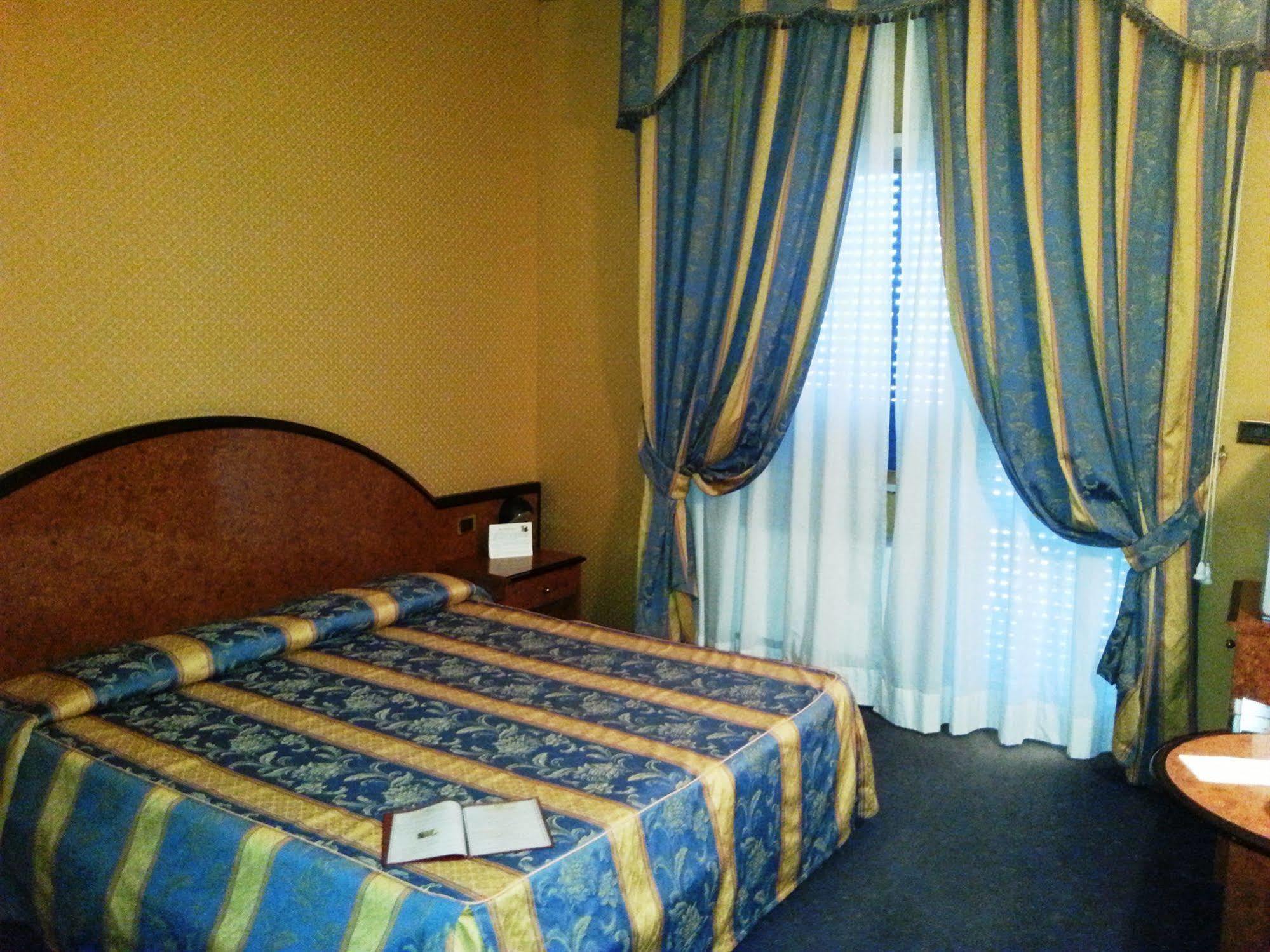 Grand Hotel Dei Cesari Anzio Extérieur photo