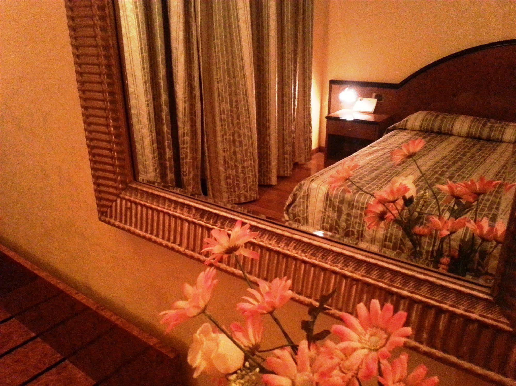 Grand Hotel Dei Cesari Anzio Extérieur photo